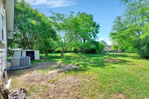 407 W E St, Erwin, NC 28339 photo 7