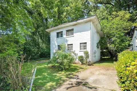 210 Lincoln Ct, Raleigh, NC 27610