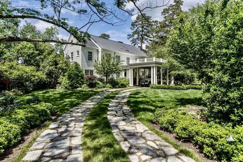 729 E Franklin St, Chapel Hill, NC 27514