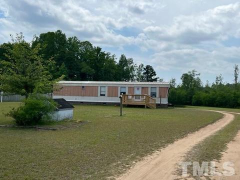 138 Pit Rd, Erwin, NC 28339 photo 1