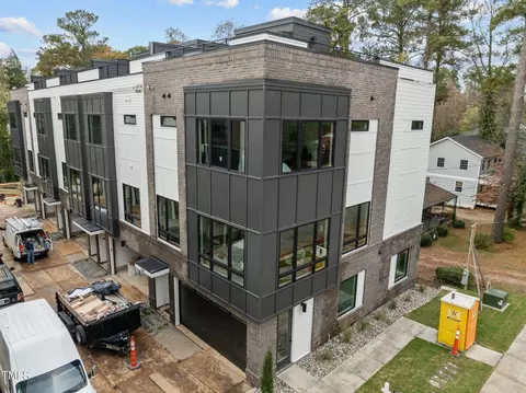 519 Edgecreek Ct, Raleigh, NC 27604