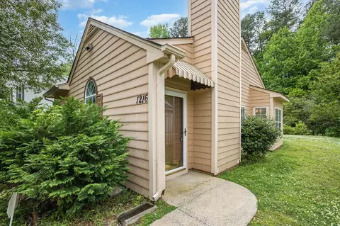 1216 Kendall Dr, Durham, NC 27703 photo 2