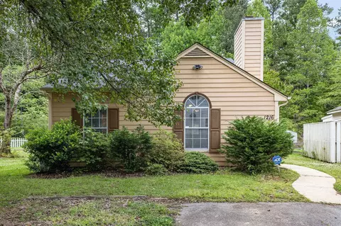 1216 Kendall Dr, Durham, NC 27703 photo 1