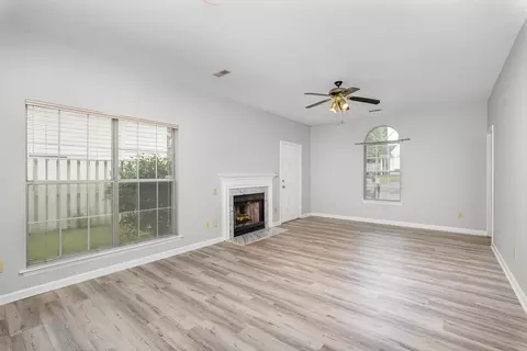 1216 Kendall Dr, Durham, NC 27703 photo 4