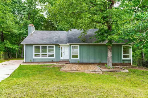 8 Cairn Ct, Durham, NC 27705