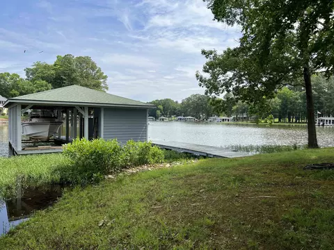 138 Weaver Point Dr, Littleton, NC 27850
