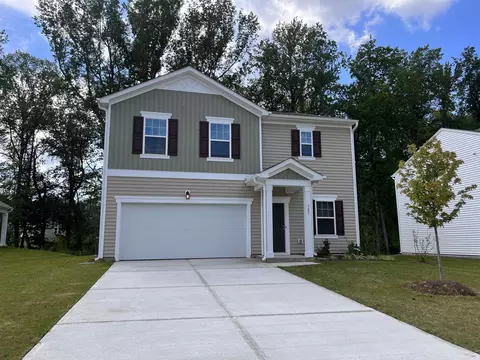 781 Mirror Pond Dr, Zebulon, NC 27597