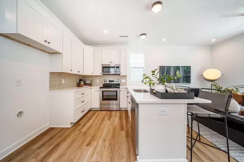 318 Spring St, Durham, NC 27703 photo 5