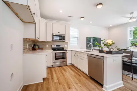 318 Spring St, Durham, NC 27703 photo 4