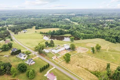 1094 Roberts Chapel Rd, Stem, NC 27581