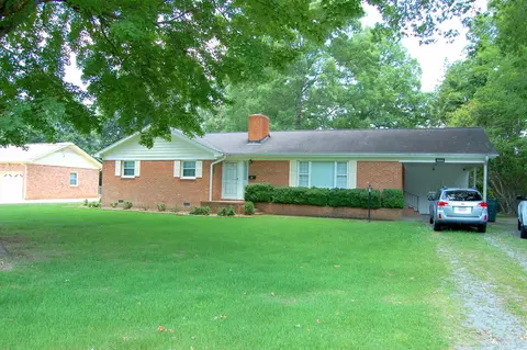 5032 Autumn Dr, Durham, NC 27712