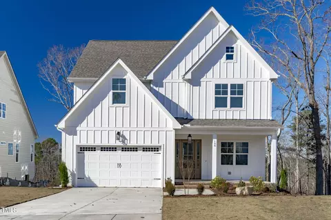 108 Sire Ct, Holly Springs, NC 27540