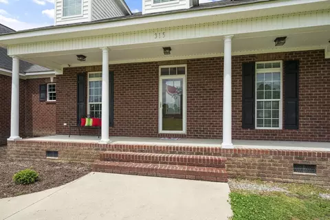 315 S Peedin Ave, Pine Level, NC 27568 photo 4