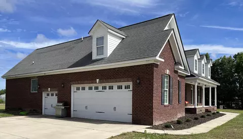 315 S Peedin Ave, Pine Level, NC 27568 photo 3