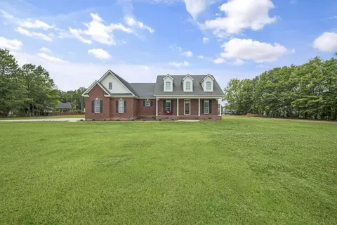 315 S Peedin Ave, Pine Level, NC 27568 photo 2