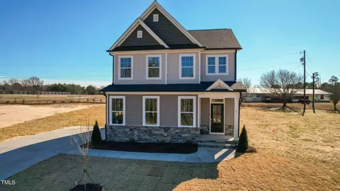 53 Salem Village Dr, Fuquay Varina, NC 27526