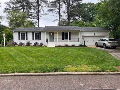 5004 Stonehill Dr, Raleigh, NC 27609