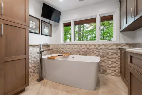 216 Continental Dr, Durham, NC 27712 photo 54