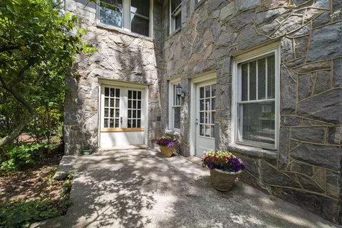 1200 W Markham Ave, Durham, NC 27701 photo 1