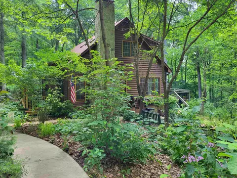 8227 Mcarthur Park Dr, Efland, NC 27243