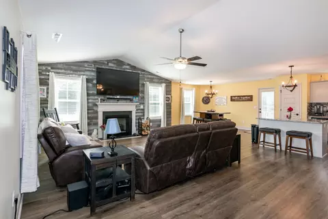 290 Hunter Fox Trl, Angier, NC 27501 photo 4