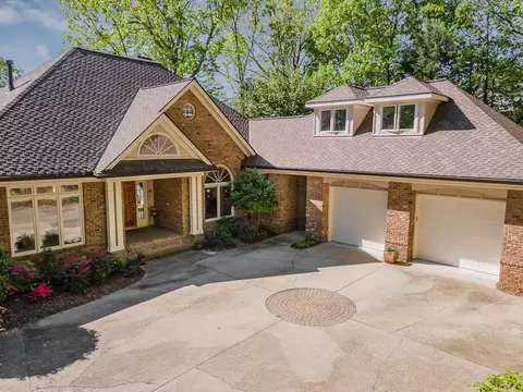 11416 Governors, Chapel Hill, NC 27517