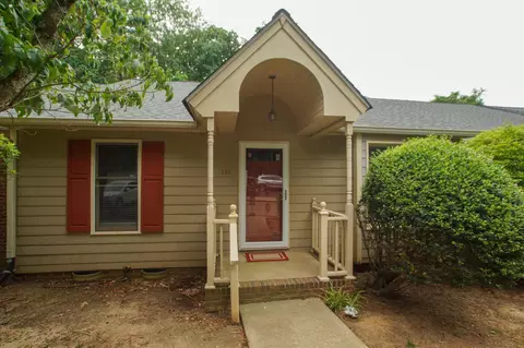 131 Boldleaf Ct, Cary, NC 27513
