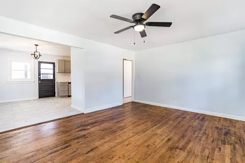 205 Pine St, Smithfield, NC 27577 photo 5