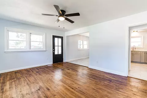 205 Pine St, Smithfield, NC 27577 photo 4