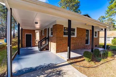 205 Pine St, Smithfield, NC 27577 photo 2