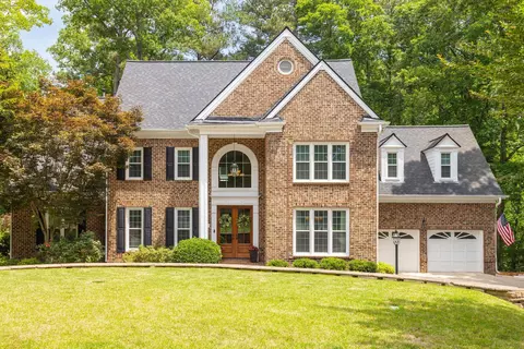 111 Raphael Dr, Cary, NC 27511 photo 3