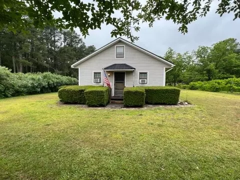 1186 Christmas Tree Rd, Dunn, NC 28334