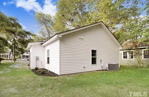 130 2nd St, Erwin, NC 28339 photo 3