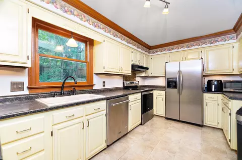 103 E Dynasty Dr, Cary, NC 27513 photo 7