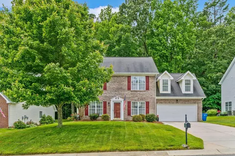 718 Hawthorne Ridge Dr, Whitsett, NC 27377