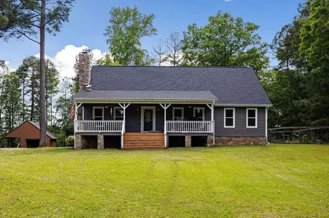 956 Hilltop Rd, Sanford, NC 27330