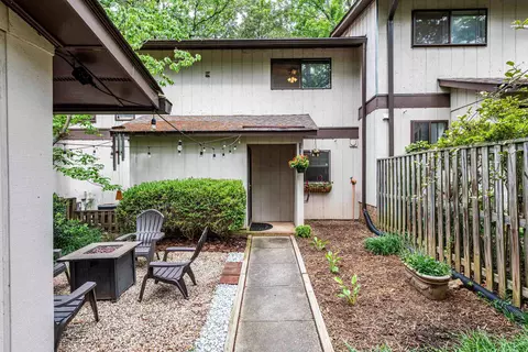 3932 Wendy Ln #9C2, Raleigh, NC 27606