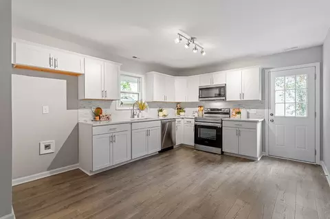 1321 Hazelnut Dr, Raleigh, NC 27610