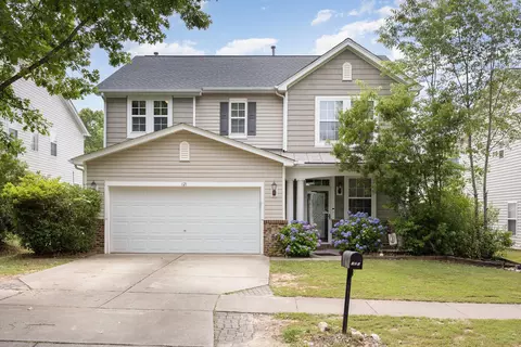 121 Milpass Dr, Holly Springs, NC 27540