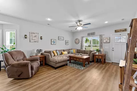708 Maple Ave, Dunn, NC 28334 photo 8