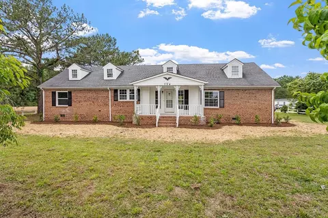 724 Hawkins Rd, Selma, NC 27576