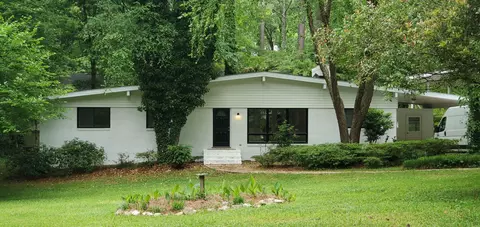 6300 Arnold Dr, Raleigh, NC 27607 photo 2