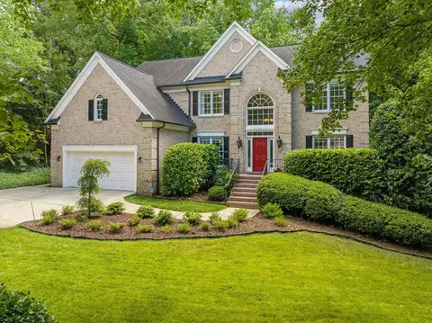 107 Willesden Dr, Cary, NC 27513