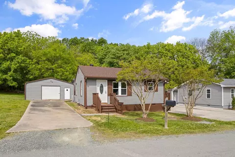 1814 Harris Dr, Burlington, NC 27217