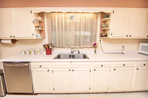 711 E Morris Cir, Dunn, NC 28334 photo 9
