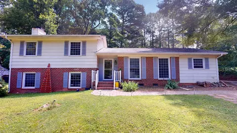 1017 Plantation Dr, Cary, NC 27511