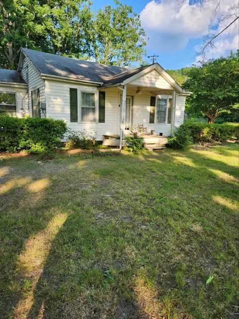 1119 Brookhollow Rd, Efland, NC 27243