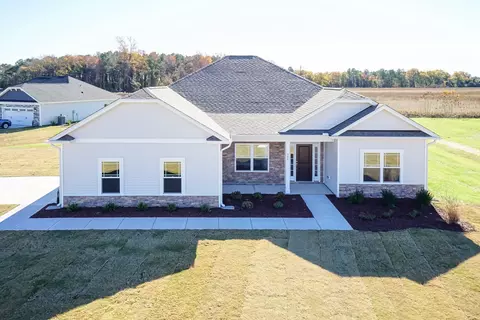 806 Madison Ann Dr, La Grange, NC 28551