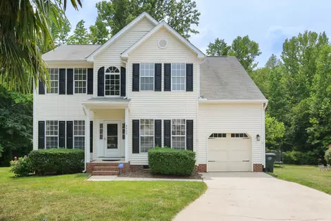 8400 Astwell Ct, Raleigh, NC 27615