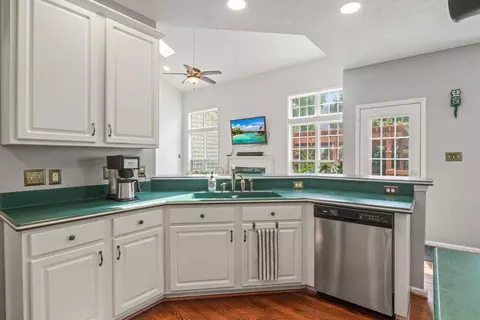 8909 Eaglebrook Ct, Raleigh, NC 27617 photo 48